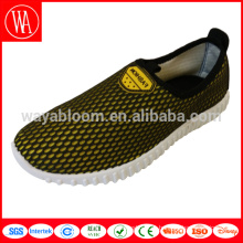 Sapatos mocassins casuais masculinos de malha plana